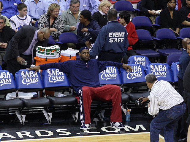 Golden State Warriors: A look back at Davis' vicious dunk over Kirelinko